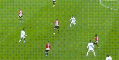 阿根廷不眠夜：数十万人游街 梅西落地点赞微笑不停