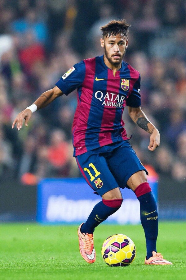 美媒支招湖人交易29+8球星，里夫斯成主要筹码，还送三将+首轮？