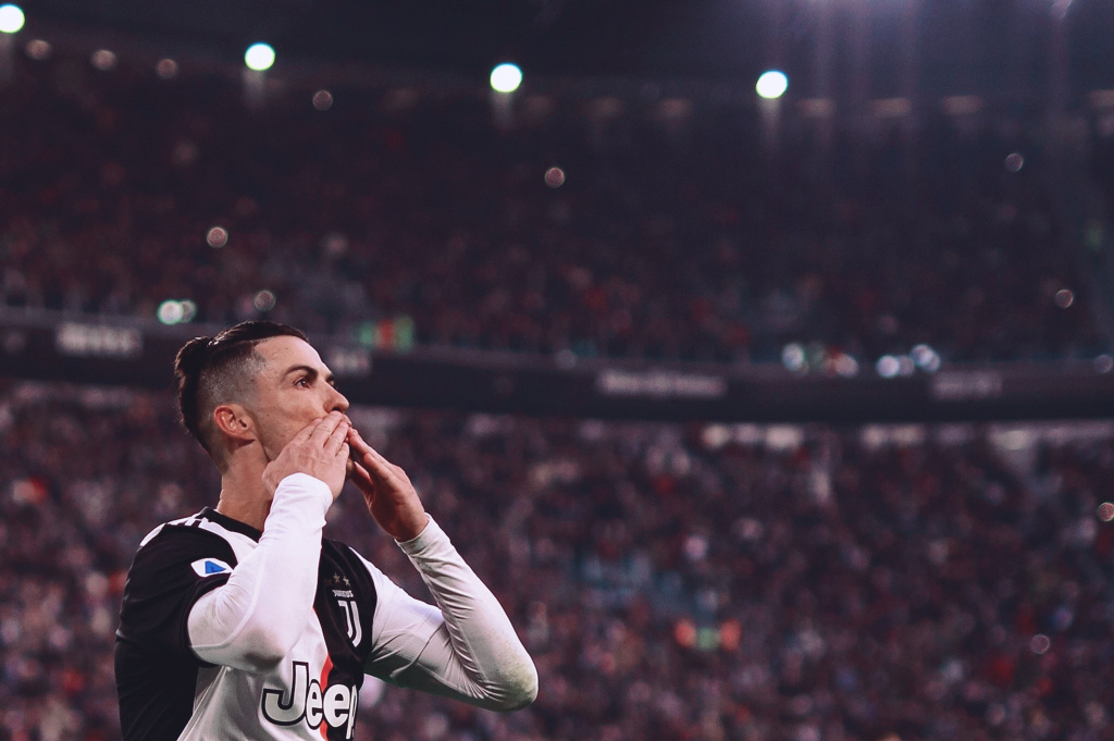 霍姆格伦15+15+4亚历山大30分，雷霆131-94大胜勇士